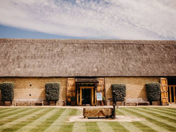 Tythe Barn wedding venue in Bicester, Oxfordshire